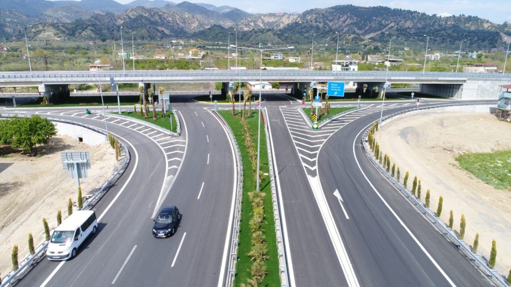 Torbalı Ödemiş Yolu Peyzaj Çalışması Peysan Peyzaj Torbalı Ödemiş Yolu Peyzaj Çalışması Peysan Peyzaj